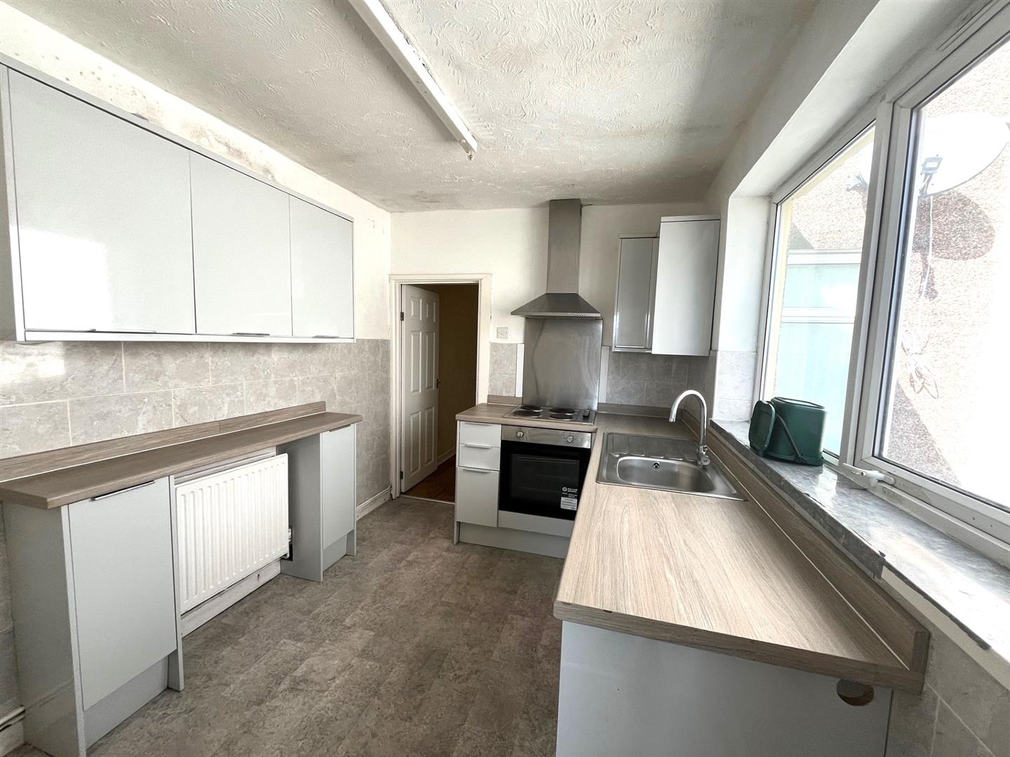 Landeg Street, Plasmarl, Swansea, SA6 8LA